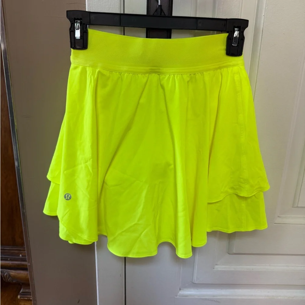 Lululemon Size 2 Skirt - rare